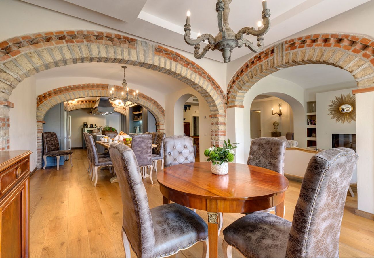 Villa in Panzano - AMORE RENTALS - Villa Mia with Private Pool, Garden, Terraces and Parking