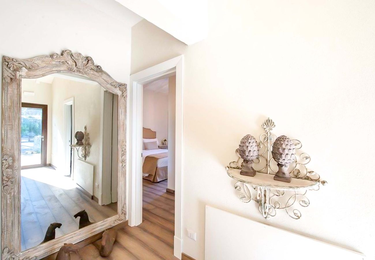 Villa in Panzano - AMORE RENTALS - Villa Mia with Private Pool, Garden, Terraces and Parking