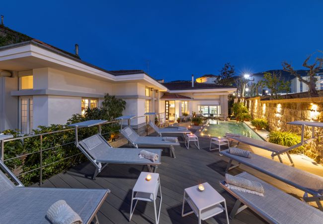 Villa in Sorrento - AMORE RENTALS - Villa Lux with Private Swimming Pool, Parking and Terrace Villa in Sorrento - AMORE RENTALS - Villa Lux with Private Swimming Pool, Parking and Terrace