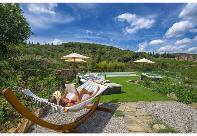 Villa in Panzano - AMORE RENTALS - Villa delle Donne with Private Pool, Garden, Terraces and Parking