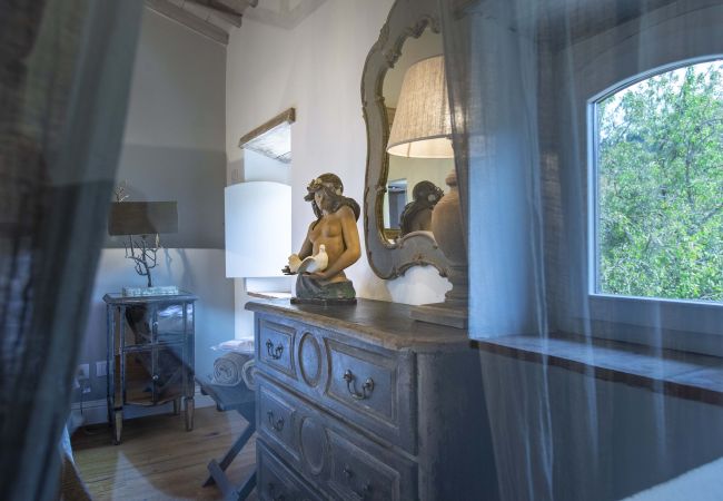 Villa in Panzano - AMORE RENTALS - Villa Bellaflore with 3 Private Pools, Garden, Terraces and Parking Villa in Panzano - AMORE RENTALS - Villa Bellaflore with 3 Private Pools, Garden, Terraces and Parking