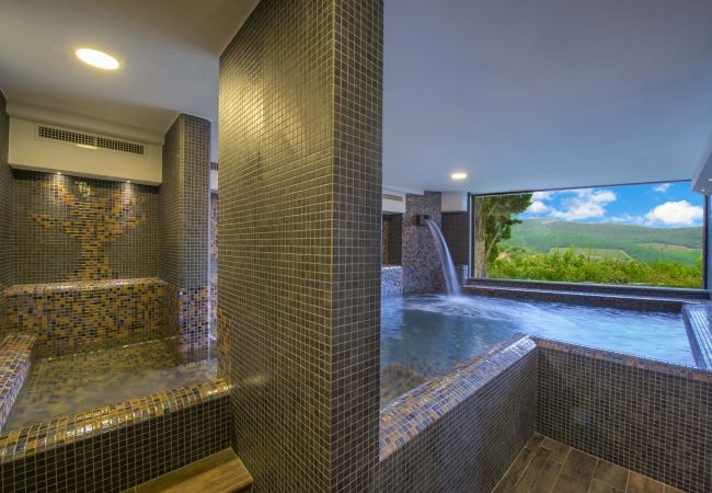 Villa in Panzano - AMORE RENTALS - Villa Bellaflore with 3 Private Pools, Garden, Terraces and Parking Villa in Panzano - AMORE RENTALS - Villa Bellaflore with 3 Private Pools, Garden, Terraces and Parking