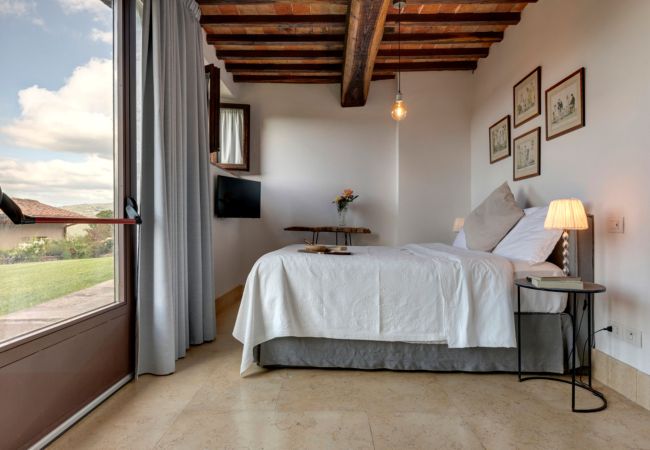 Residence in Panzano - Ville Il Paradiso with Private Pools, Garden, Terraces, Ideal for Weddings Residence in Panzano - Ville Il Paradiso with Private Pools, Garden, Terraces, Ideal for Weddings