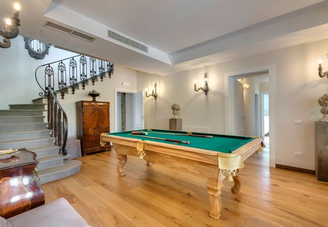 Residence in Panzano - Ville Il Paradiso with Private Pools, Garden, Terraces, Ideal for Weddings Residence in Panzano - Ville Il Paradiso with Private Pools, Garden, Terraces, Ideal for Weddings