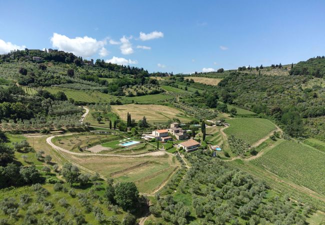 Residence in Panzano - Ville Il Paradiso with Private Pools, Garden, Terraces, Ideal for Weddings Residence in Panzano - Ville Il Paradiso with Private Pools, Garden, Terraces, Ideal for Weddings