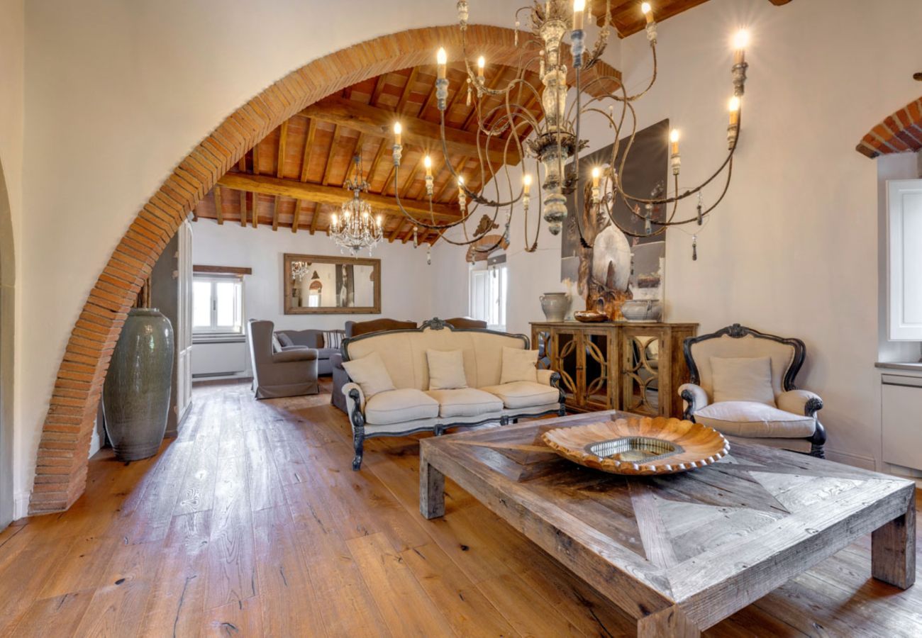 Residence in Panzano - Ville Il Paradiso with Private Pools, Garden, Terraces, Ideal for Weddings