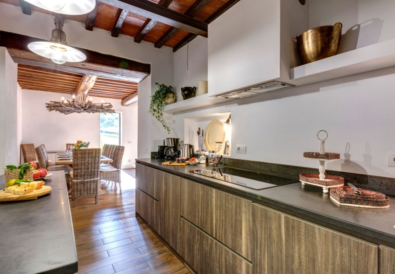 Residence in Panzano - Ville Il Paradiso with Private Pools, Garden, Terraces, Ideal for Weddings