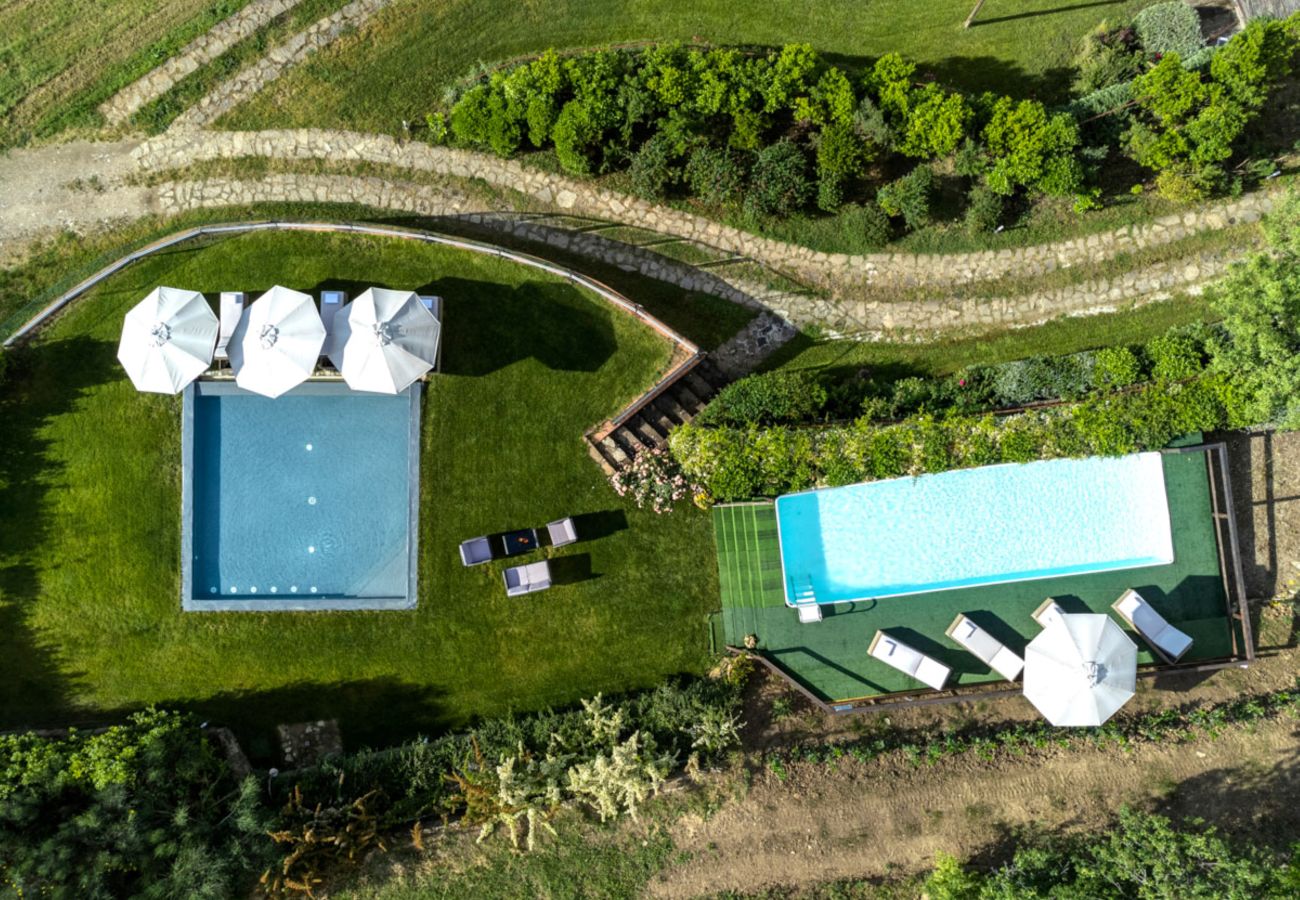 Residence in Panzano - Ville Il Paradiso with Private Pools, Garden, Terraces, Ideal for Weddings