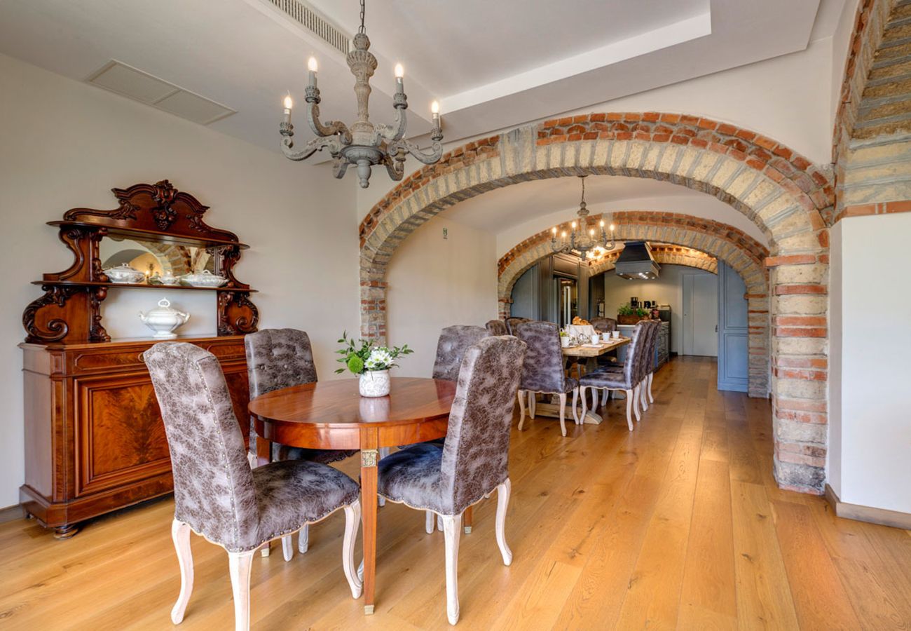 Residence in Panzano - Ville Il Paradiso with Private Pools, Garden, Terraces, Ideal for Weddings