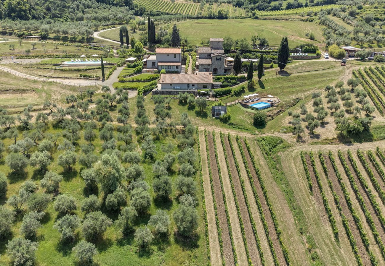 Residence in Panzano - Ville Il Paradiso with Private Pools, Garden, Terraces, Ideal for Weddings