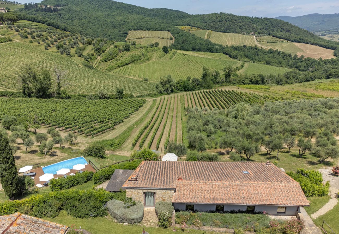 Residence in Panzano - Ville Il Paradiso with Private Pools, Garden, Terraces, Ideal for Weddings