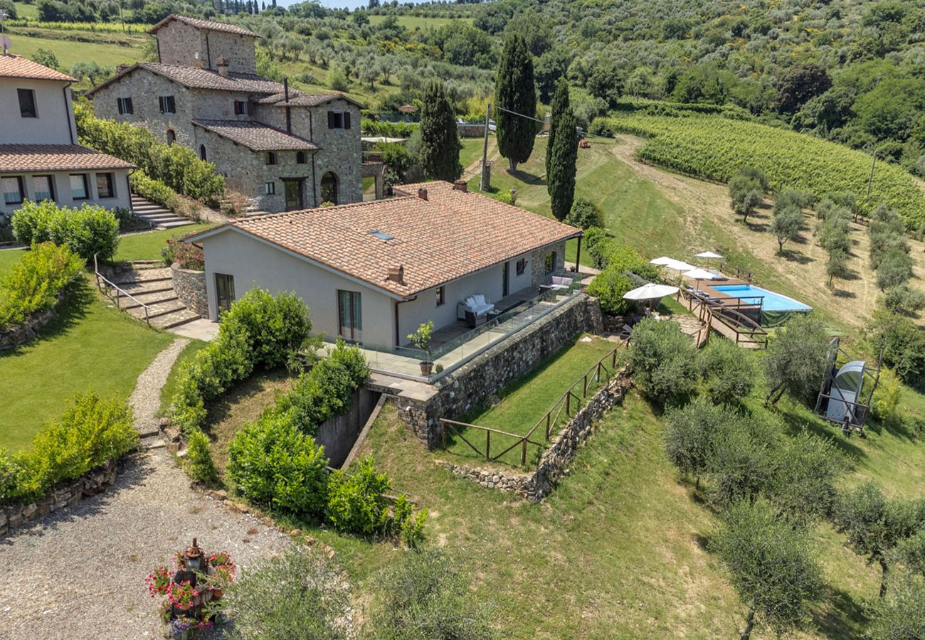 Residence in Panzano - Ville Il Paradiso with Private Pools, Garden, Terraces, Ideal for Weddings