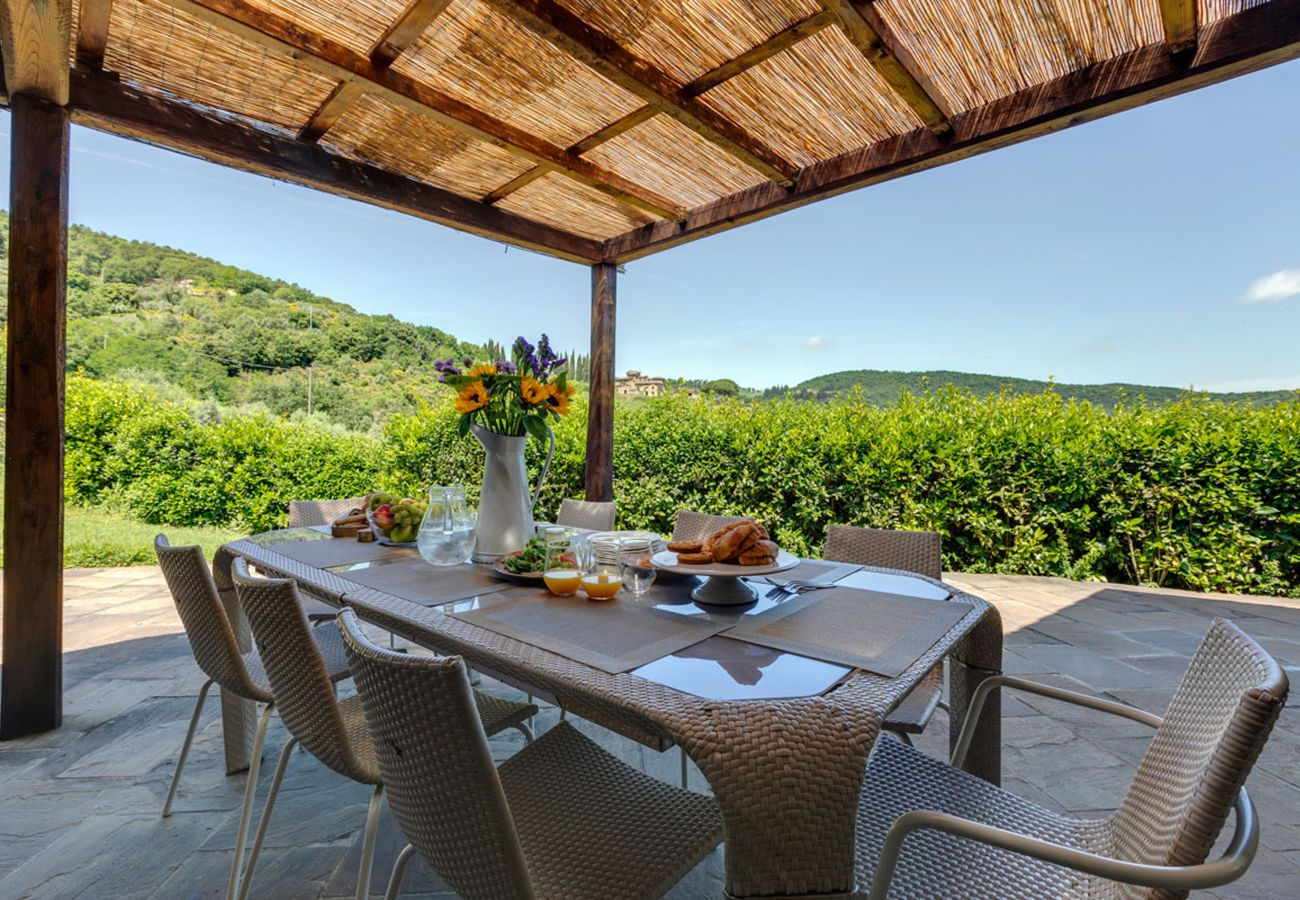 Residence in Panzano - Ville Il Paradiso with Private Pools, Garden, Terraces, Ideal for Weddings