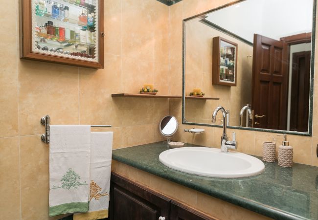 Villa in Sant´Agnello - AMORE RENTALS - Villa Tina with Private Swimming Pool, Sea View, Terraces, Garden and Parking Villa in Sant´Agnello - AMORE RENTALS - Villa Tina with Private Swimming Pool, Sea View, Terraces, Garden and Parking