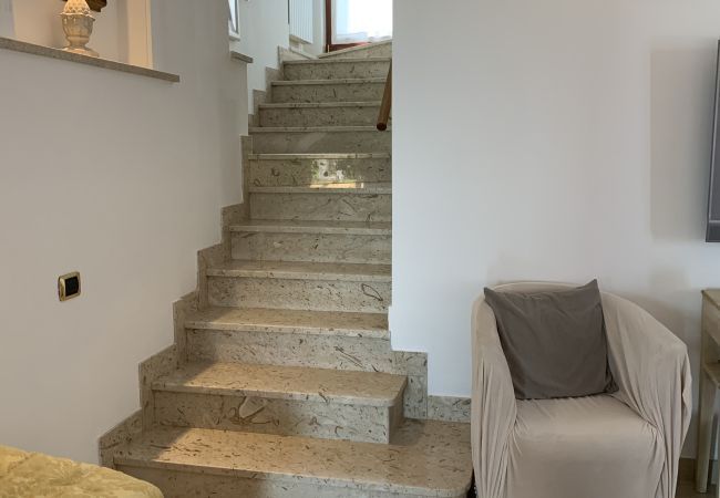 Villa in Sant´Agnello - AMORE RENTALS - Villa Tina with Private Swimming Pool, Sea View, Terraces, Garden and Parking Villa in Sant´Agnello - AMORE RENTALS - Villa Tina with Private Swimming Pool, Sea View, Terraces, Garden and Parking