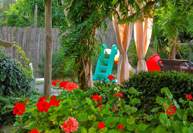 Villa in Sant´Agnello - AMORE RENTALS - Villa Tina with Private Swimming Pool, Sea View, Terraces, Garden and Parking Villa in Sant´Agnello - AMORE RENTALS - Villa Tina with Private Swimming Pool, Sea View, Terraces, Garden and Parking