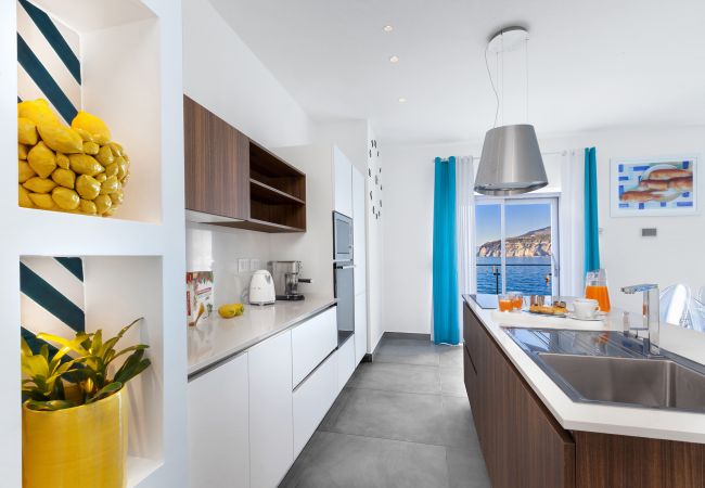 Villa in Sorrento - AMORE RENTALS - Villa del Maggiore with Direct Access to the Sea, Sea View, Garden and Private Swimming Pool Villa in Sorrento - AMORE RENTALS - Villa del Maggiore with Direct Access to the Sea, Sea View, Garden and Private Swimming Pool