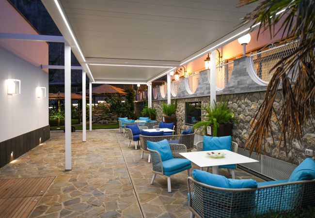 Villa in Sorrento - AMORE RENTALS - Villa del Maggiore with Direct Access to the Sea, Sea View, Garden and Private Swimming Pool Villa in Sorrento - AMORE RENTALS - Villa del Maggiore with Direct Access to the Sea, Sea View, Garden and Private Swimming Pool