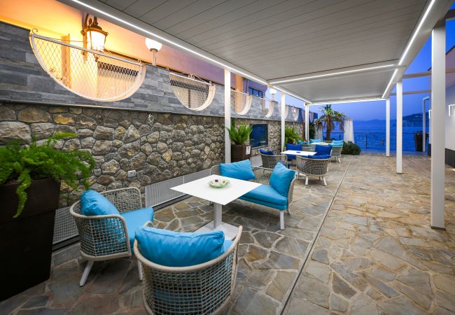 Villa in Sorrento - AMORE RENTALS - Villa del Maggiore with Direct Access to the Sea, Sea View, Garden and Private Swimming Pool Villa in Sorrento - AMORE RENTALS - Villa del Maggiore with Direct Access to the Sea, Sea View, Garden and Private Swimming Pool