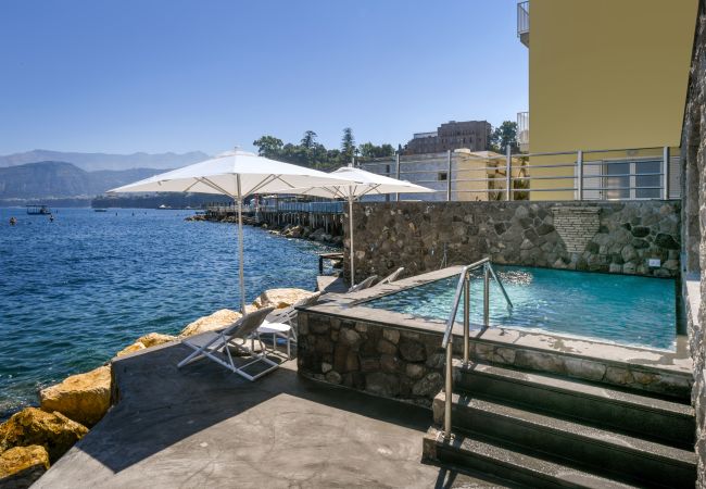 Villa in Sorrento - AMORE RENTALS - Villa del Maggiore with Direct Access to the Sea, Sea View, Garden and Private Swimming Pool Villa in Sorrento - AMORE RENTALS - Villa del Maggiore with Direct Access to the Sea, Sea View, Garden and Private Swimming Pool