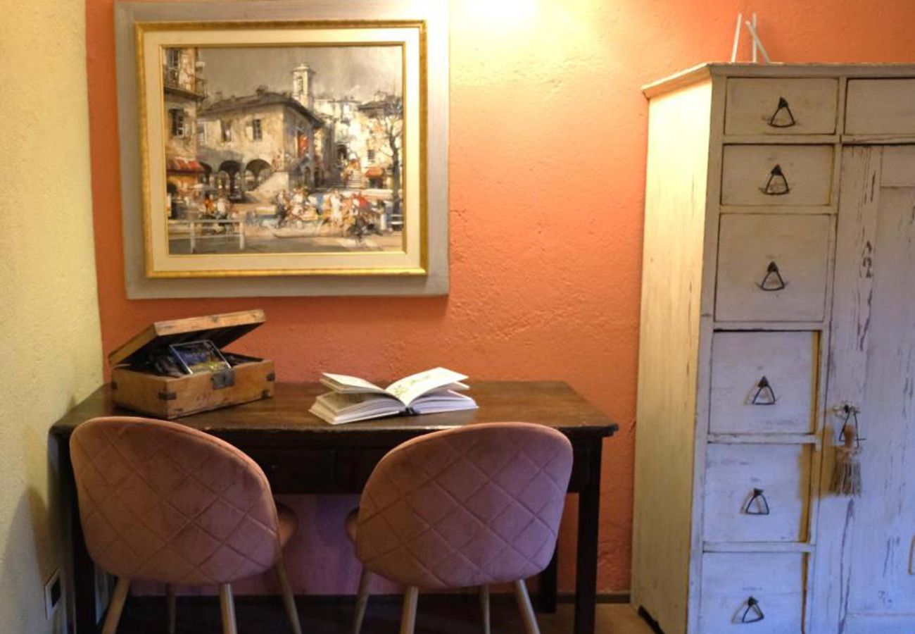 Villa in San Casciano dei Bagni - AMORE RENTALS - Casale della Toscana with private Swimming Pool, Garden, Parking and Terrace