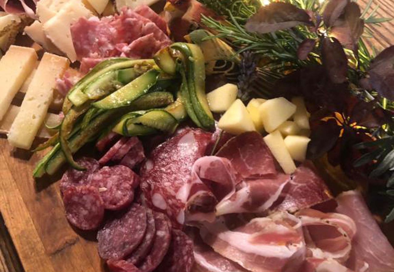 Villa in San Casciano dei Bagni - AMORE RENTALS - Casale della Toscana with private Swimming Pool, Garden, Parking and Terrace