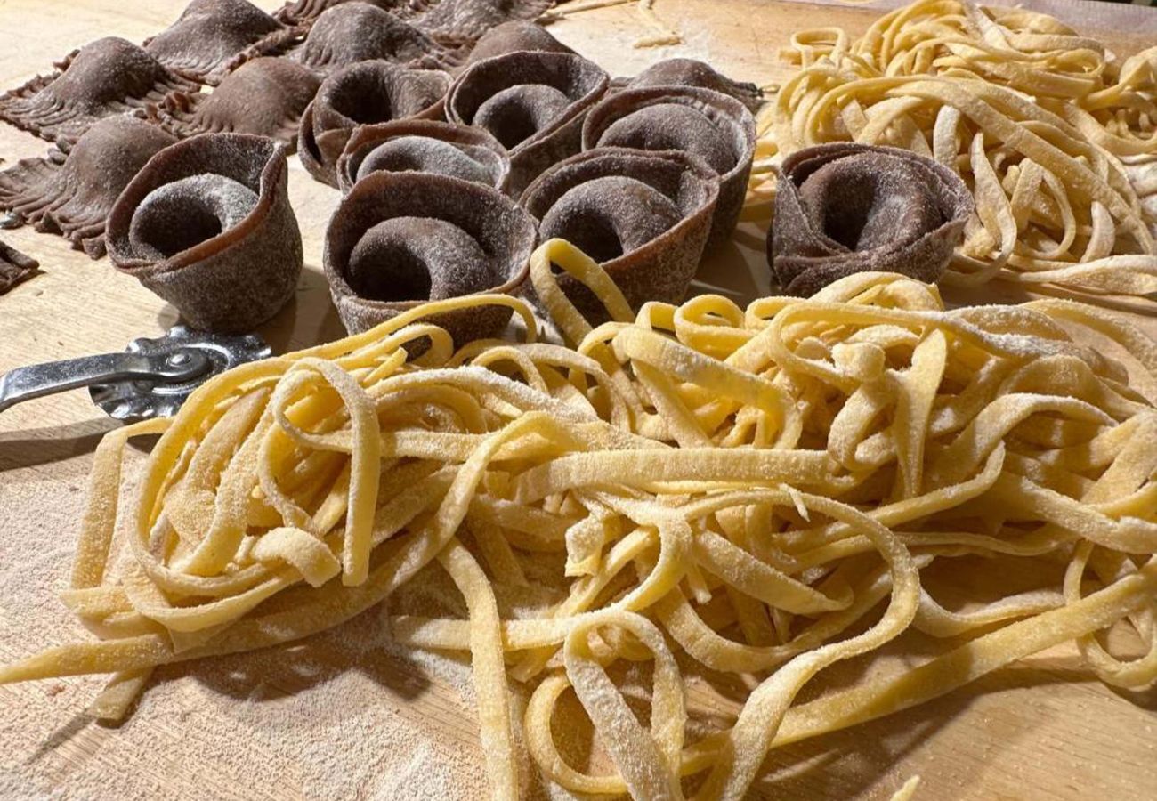 Villa in San Casciano dei Bagni - AMORE RENTALS - Casale della Toscana with private Swimming Pool, Garden, Parking and Terrace