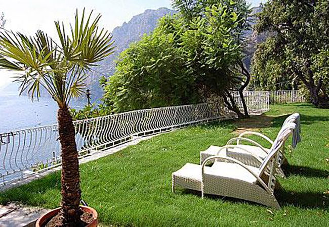 Villa in Positano - AMORE RENTALS - Villa Le Sirene with Outdoor Jacuzzi and Sea View