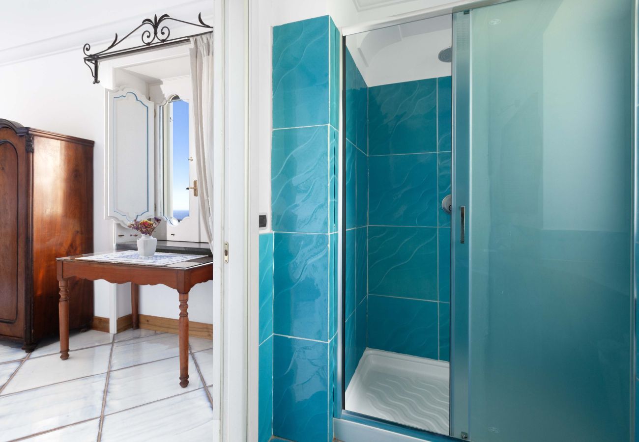 Villa in Positano - AMORE RENTALS - Villa Le Sirene with Outdoor Jacuzzi and Sea View