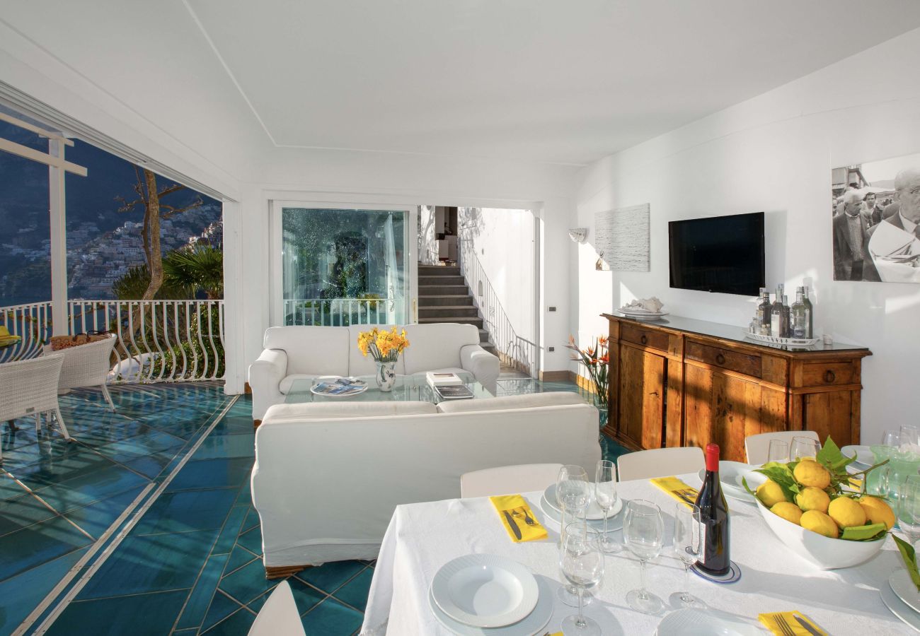 Villa in Positano - AMORE RENTALS - Villa Le Sirene with Outdoor Jacuzzi and Sea View