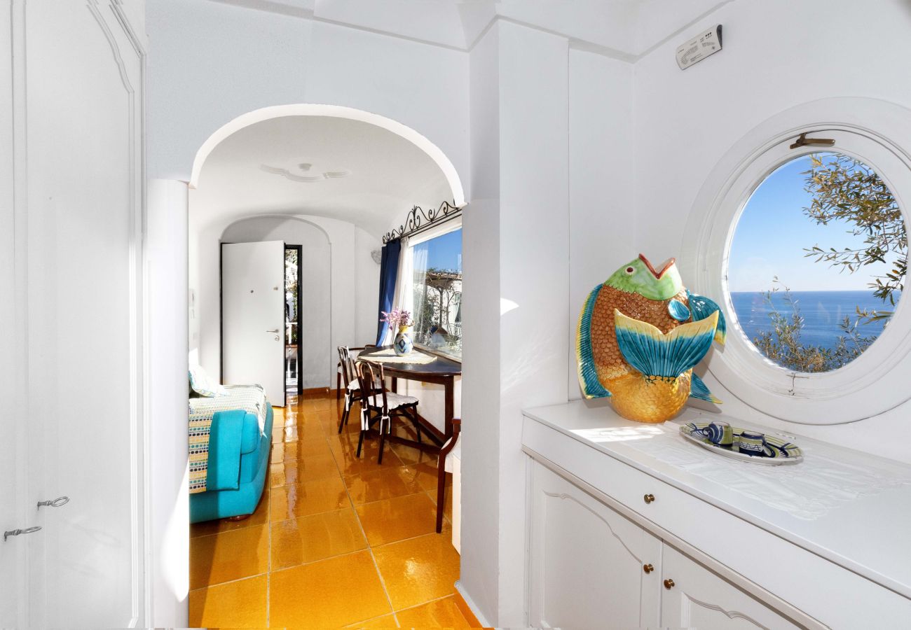 Villa in Positano - AMORE RENTALS - Villa Le Sirene with Outdoor Jacuzzi and Sea View