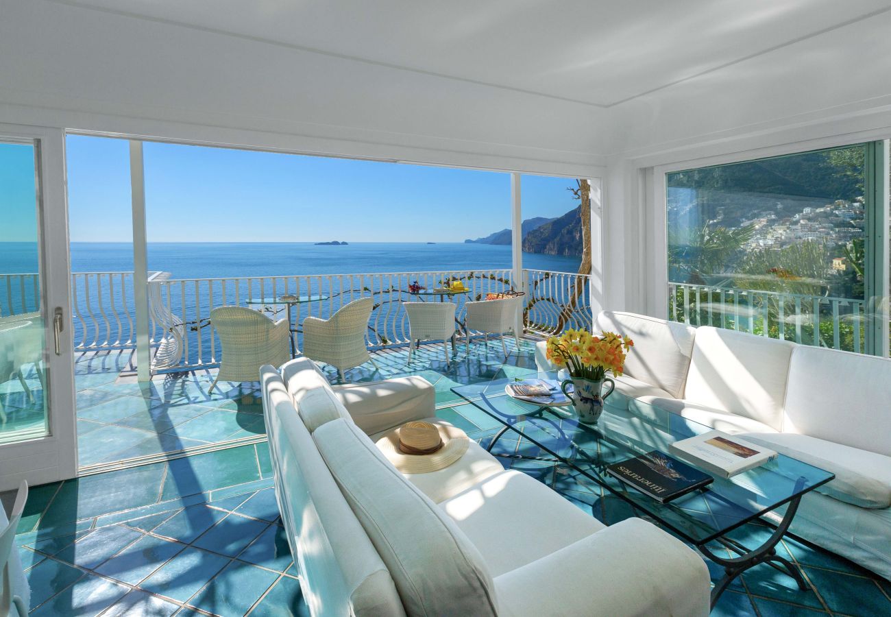 Villa in Positano - AMORE RENTALS - Villa Le Sirene with Outdoor Jacuzzi and Sea View