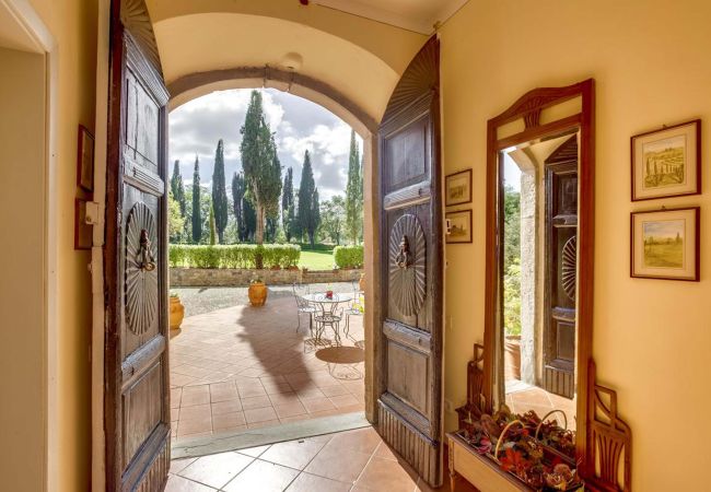 Villa in Radicofani - AMORE RENTALS - Villa Il Giardino with Private Swimming Pool, Garden, Ideal for Weddings Villa in Radicofani - AMORE RENTALS - Villa Il Giardino with Private Swimming Pool, Garden, Ideal for Weddings
