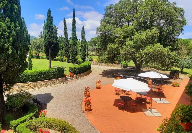 Villa in Radicofani - AMORE RENTALS - Villa Il Giardino with Private Swimming Pool, Garden, Ideal for Weddings Villa in Radicofani - AMORE RENTALS - Villa Il Giardino with Private Swimming Pool, Garden, Ideal for Weddings