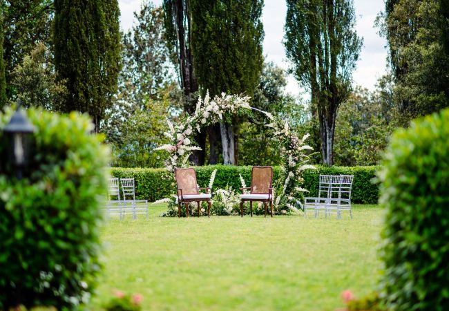 Villa in Radicofani - AMORE RENTALS - Villa Il Giardino with Private Swimming Pool, Garden, Ideal for Weddings Villa in Radicofani - AMORE RENTALS - Villa Il Giardino with Private Swimming Pool, Garden, Ideal for Weddings
