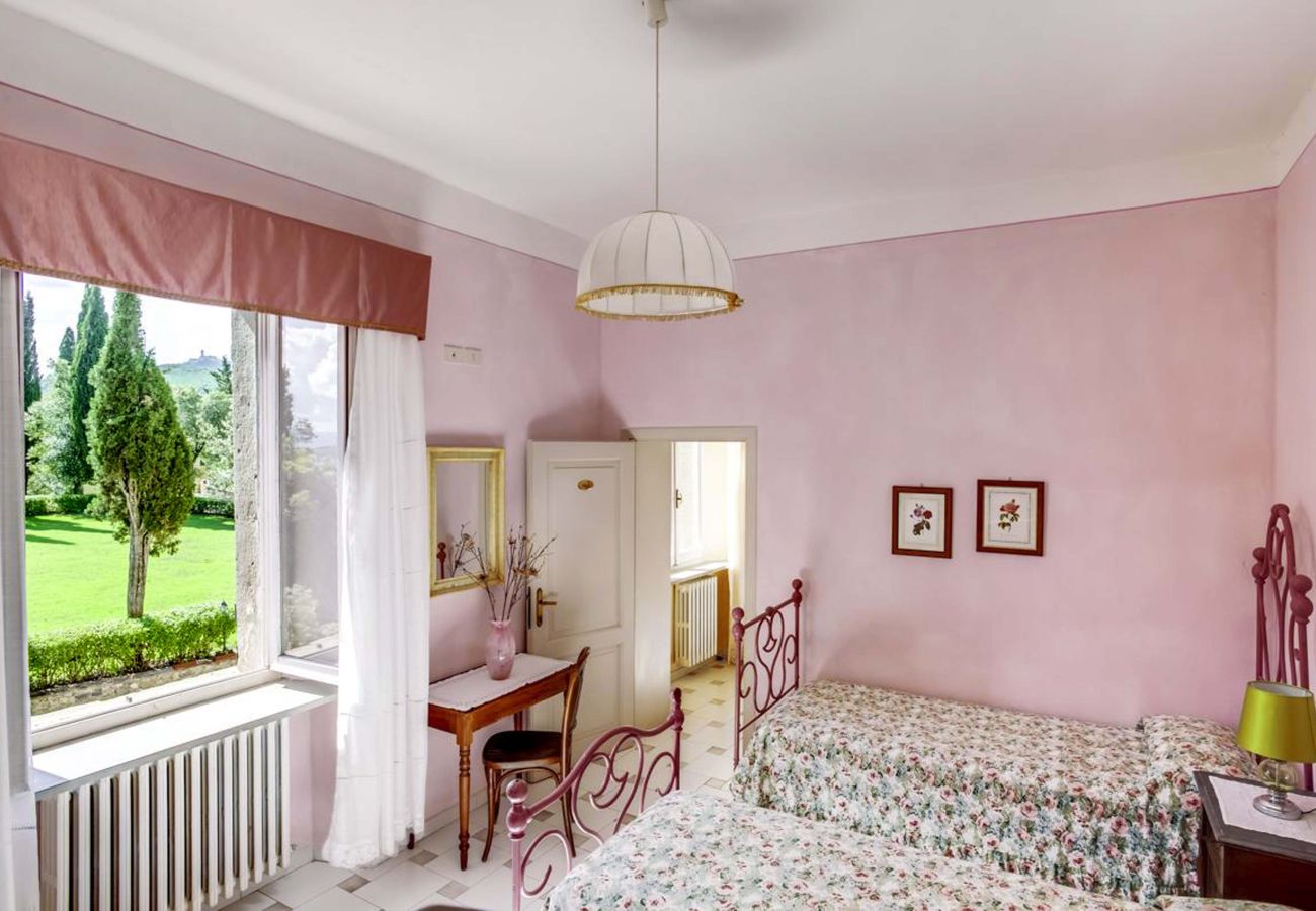 Villa in Radicofani - AMORE RENTALS - Villa Il Giardino with Private Swimming Pool, Garden, Ideal for Weddings