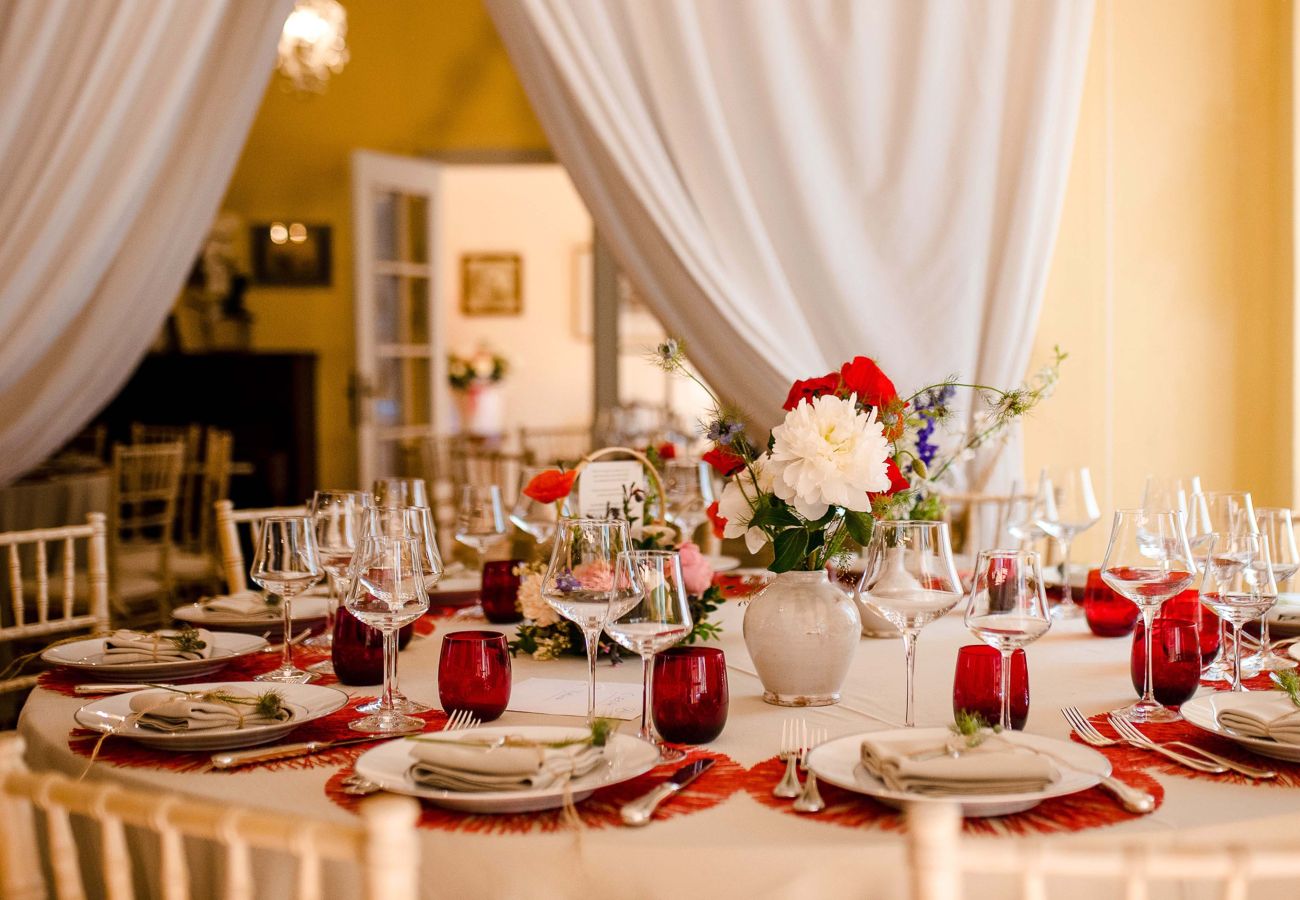 Villa in Radicofani - AMORE RENTALS - Villa Il Giardino with Private Swimming Pool, Garden, Ideal for Weddings