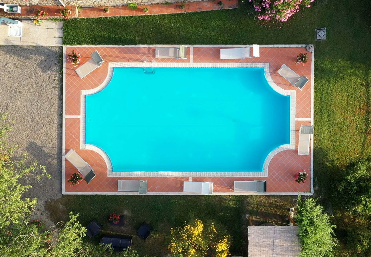 Villa in Radicofani - AMORE RENTALS - Villa Il Giardino with Private Swimming Pool, Garden, Ideal for Weddings