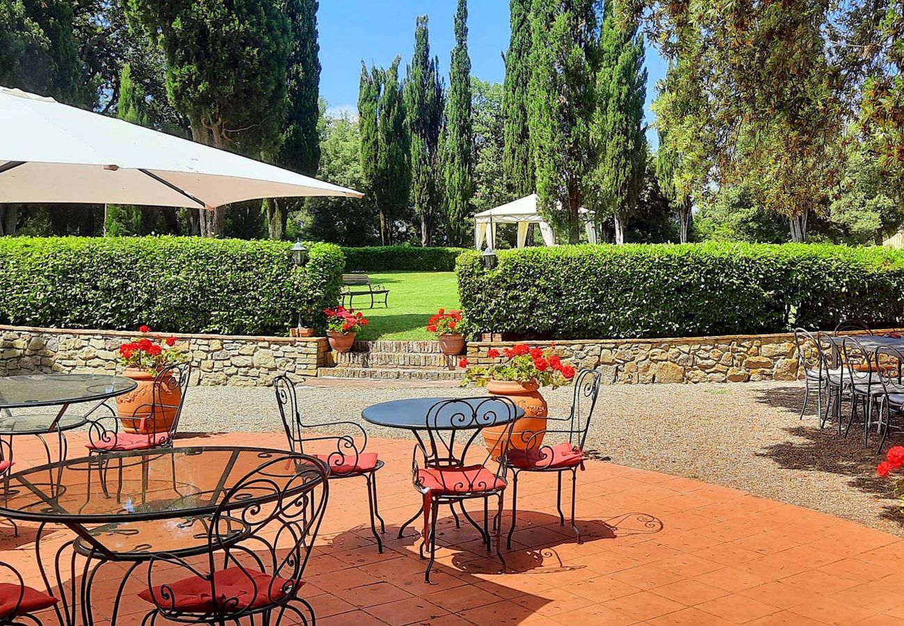 Villa in Radicofani - AMORE RENTALS - Villa Il Giardino with Private Swimming Pool, Garden, Ideal for Weddings