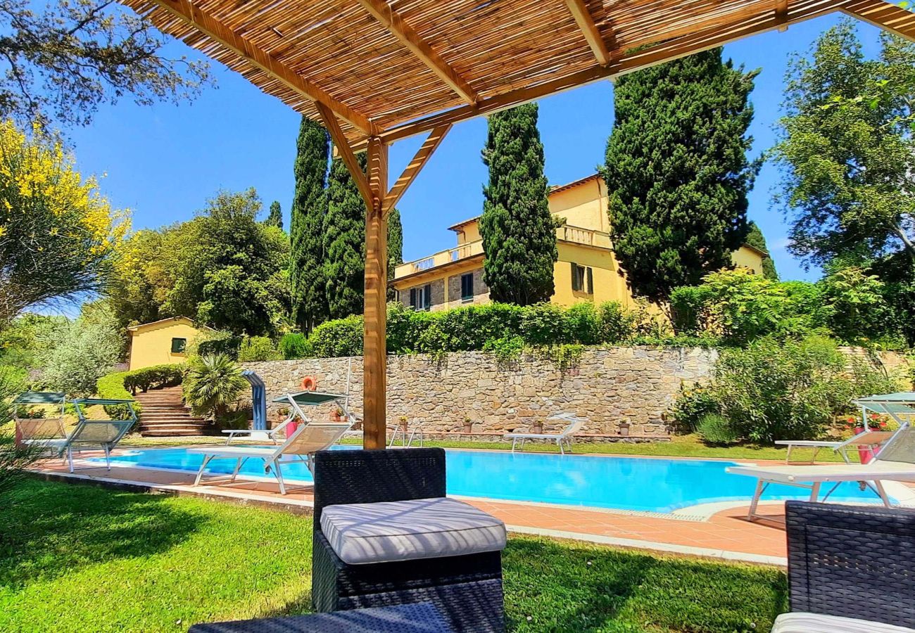 Villa in Radicofani - AMORE RENTALS - Villa Il Giardino with Private Swimming Pool, Garden, Ideal for Weddings