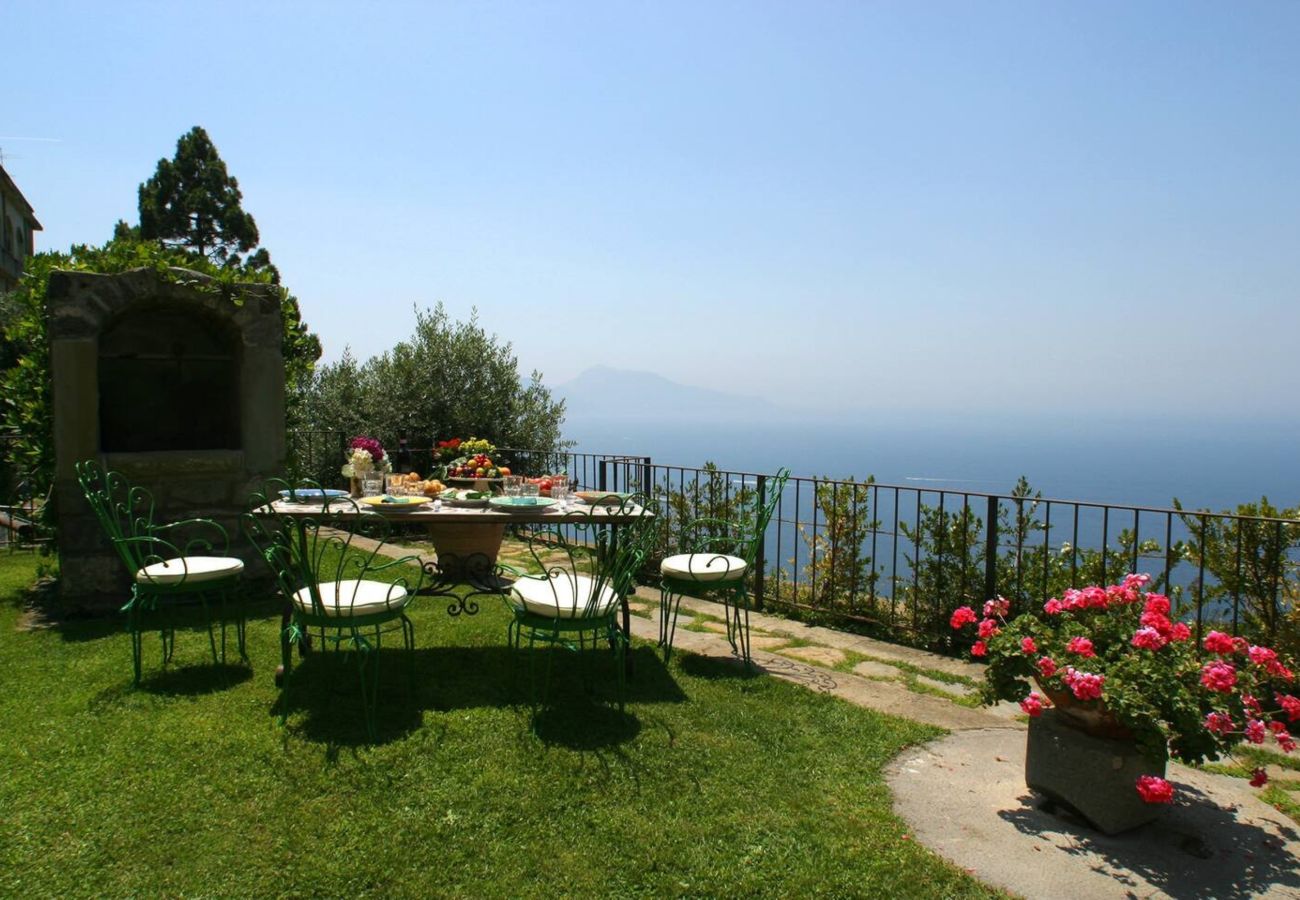 Villa in Massa Lubrense - AMORE RENTALS - Villa Alma with Private Swimming Pool, Sea View and Garden