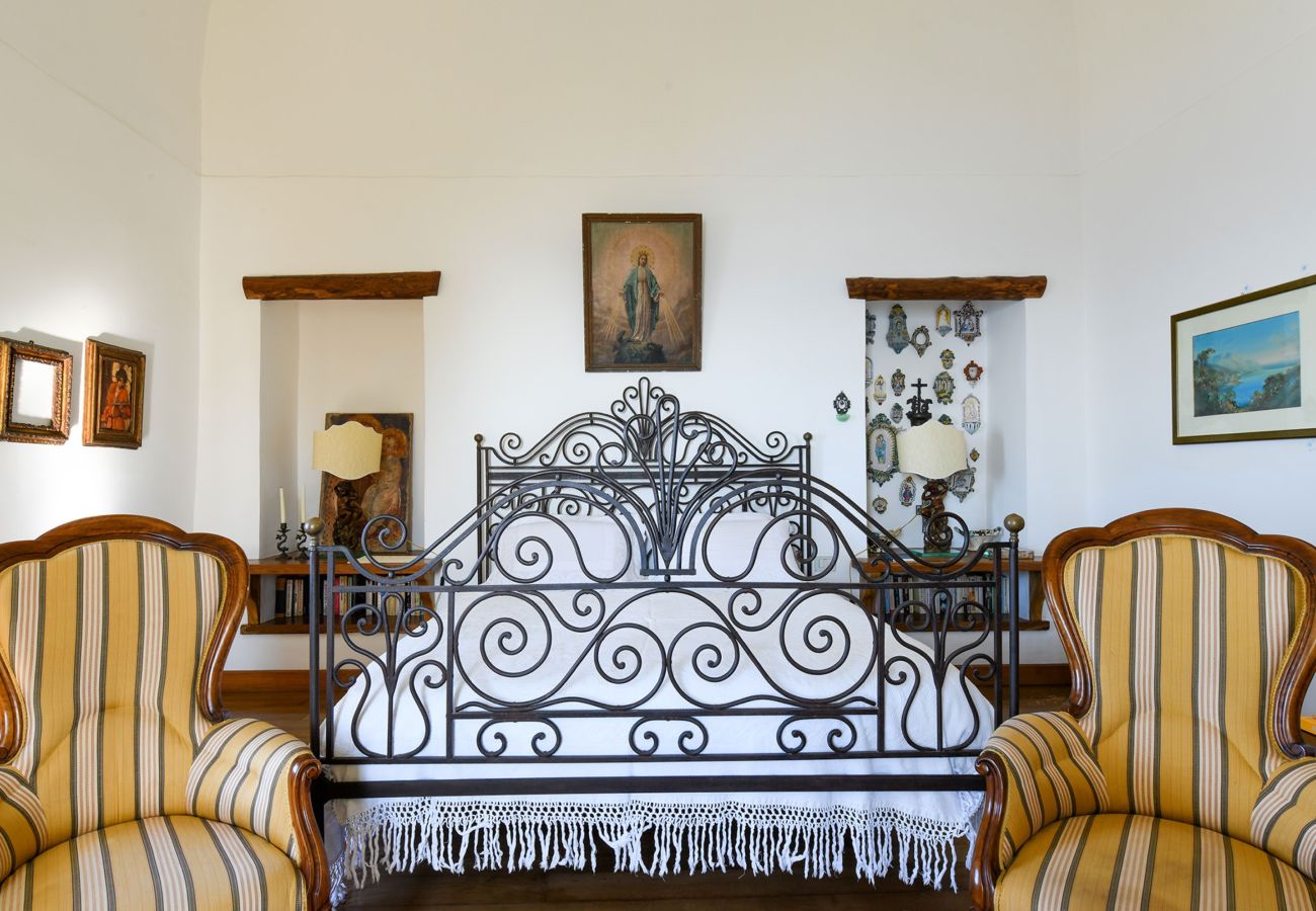 Villa in Massa Lubrense - AMORE RENTALS - Villa Alma with Private Swimming Pool, Sea View and Garden