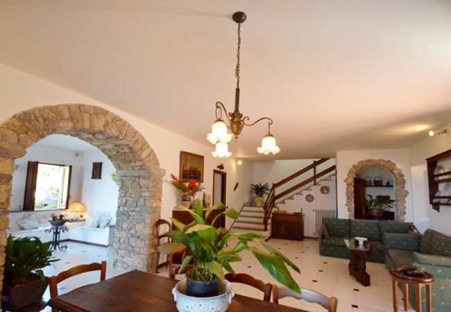 Villa in Massa Lubrense - AMORE RENTALS - Villa Posidonia with Sea View, Swimming Pool and Garden Villa in Massa Lubrense - AMORE RENTALS - Villa Posidonia with Sea View, Swimming Pool and Garden