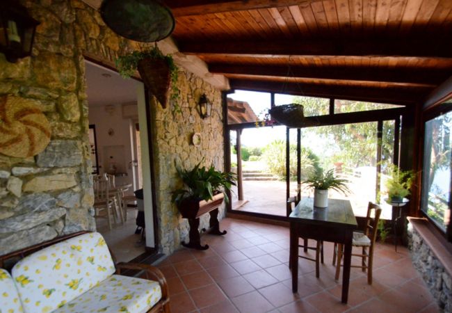 Villa in Massa Lubrense - AMORE RENTALS - Villa Posidonia with Sea View, Swimming Pool and Garden Villa in Massa Lubrense - AMORE RENTALS - Villa Posidonia with Sea View, Swimming Pool and Garden