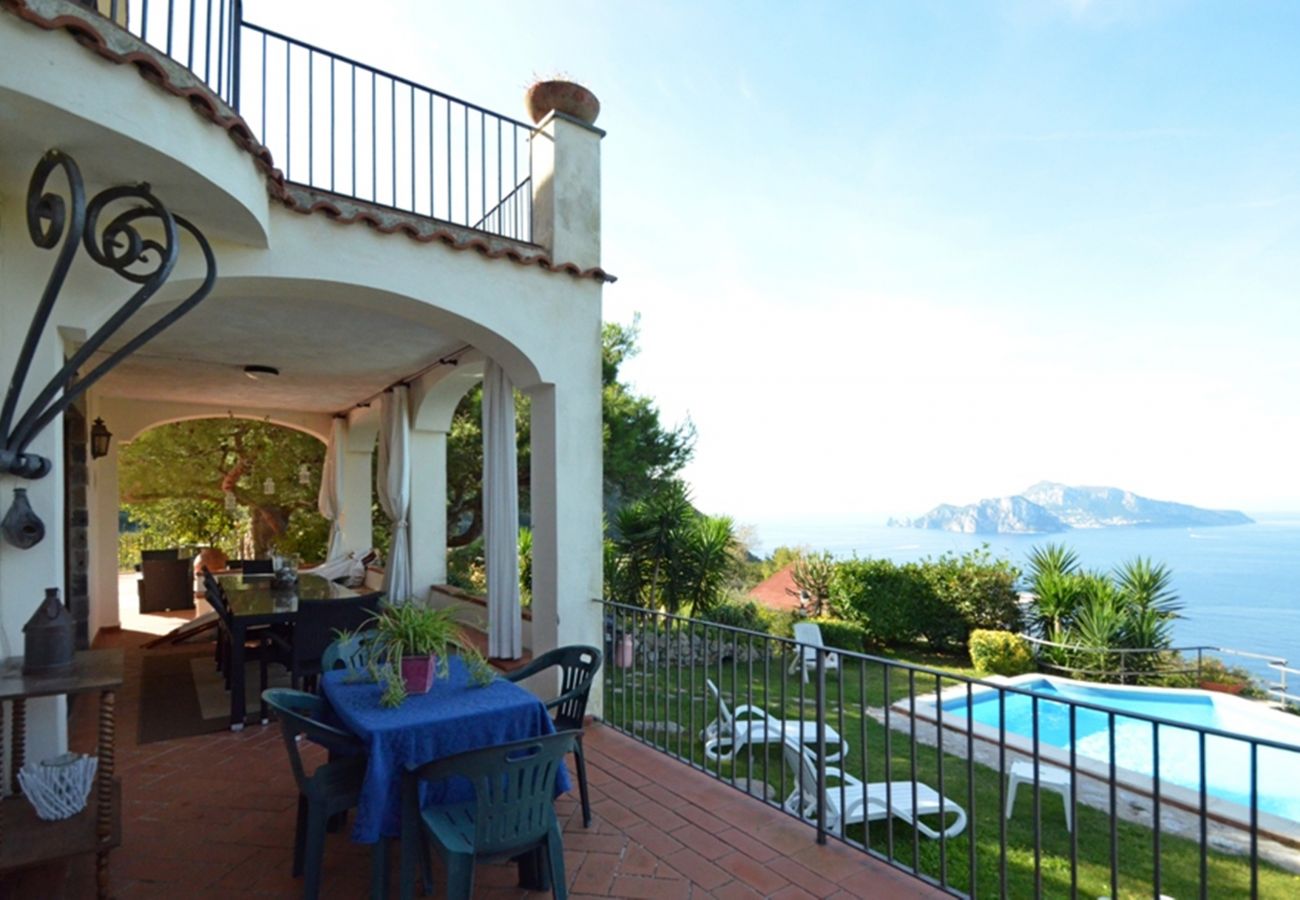 Villa in Massa Lubrense - AMORE RENTALS - Villa Posidonia with Sea View, Swimming Pool and Garden