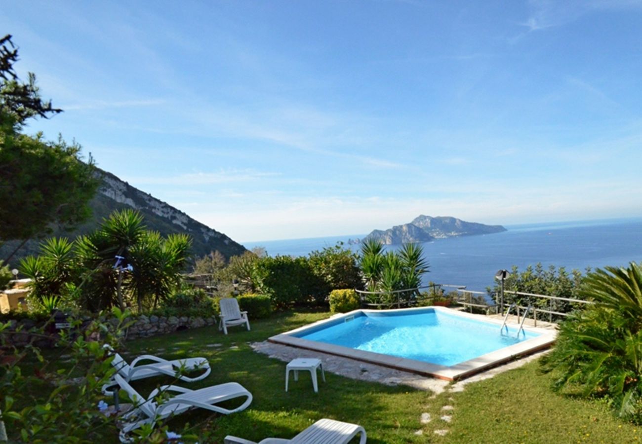 Villa in Massa Lubrense - AMORE RENTALS - Villa Posidonia with Sea View, Swimming Pool and Garden