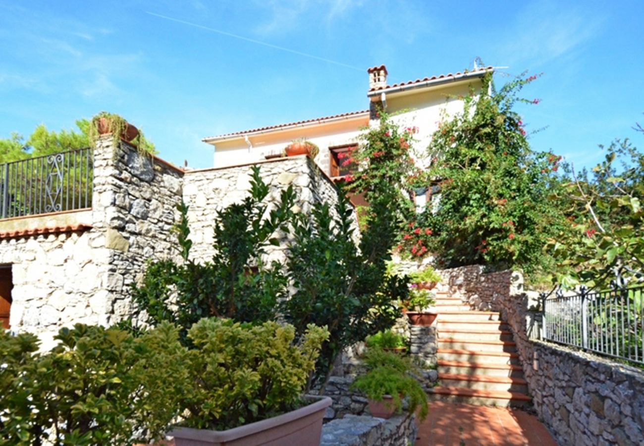 Villa in Massa Lubrense - AMORE RENTALS - Villa Posidonia with Sea View, Swimming Pool and Garden