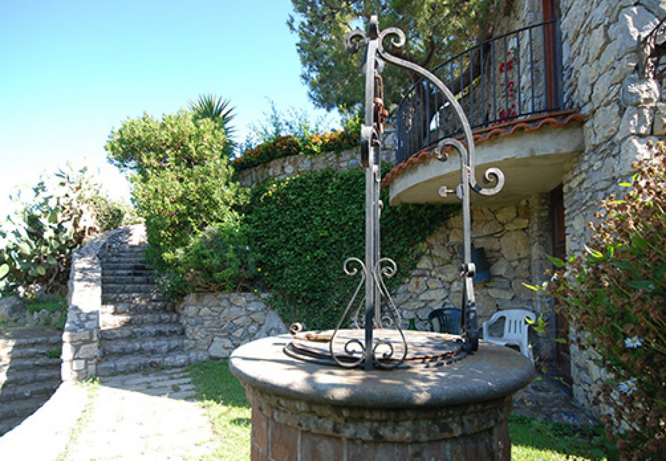 Villa in Massa Lubrense - AMORE RENTALS - Villa Posidonia with Sea View, Swimming Pool and Garden