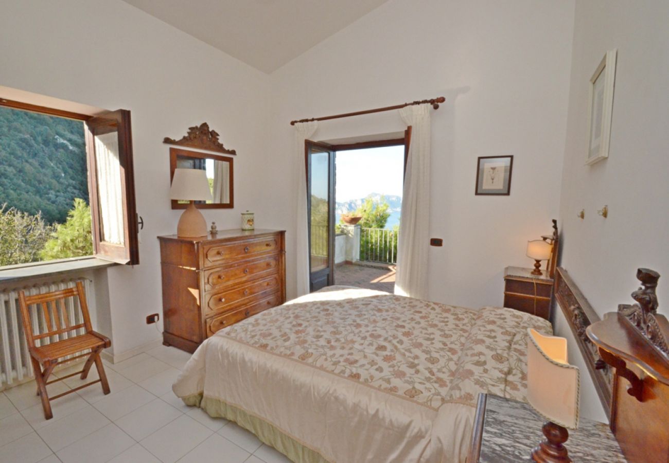 Villa in Massa Lubrense - AMORE RENTALS - Villa Posidonia with Sea View, Swimming Pool and Garden