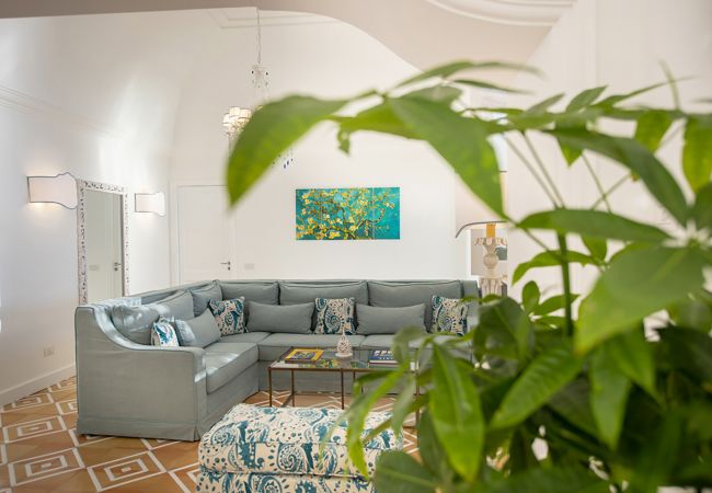 Villa in Praiano - AMORE RENTALS - Villa Celeste with Heated Swimming Pool and Sea View Villa in Praiano - AMORE RENTALS - Villa Celeste with Heated Swimming Pool and Sea View